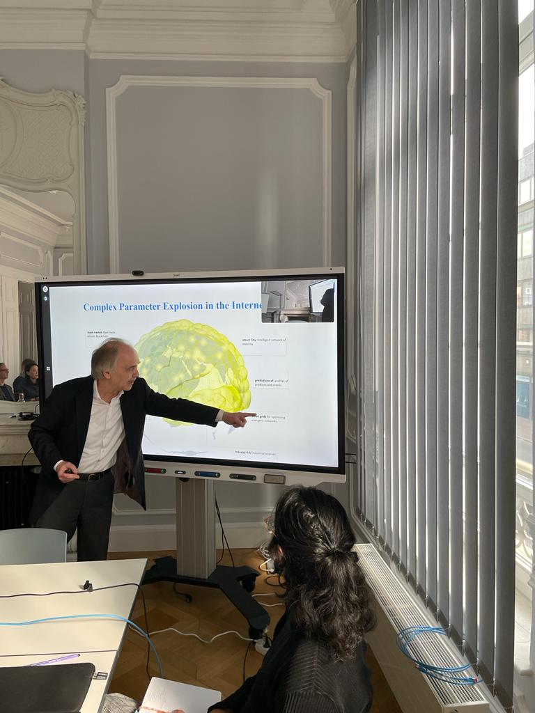 Professor Klaus Mainzer on Complexity: From Natural and Social Sciences to Artificial Intelligence